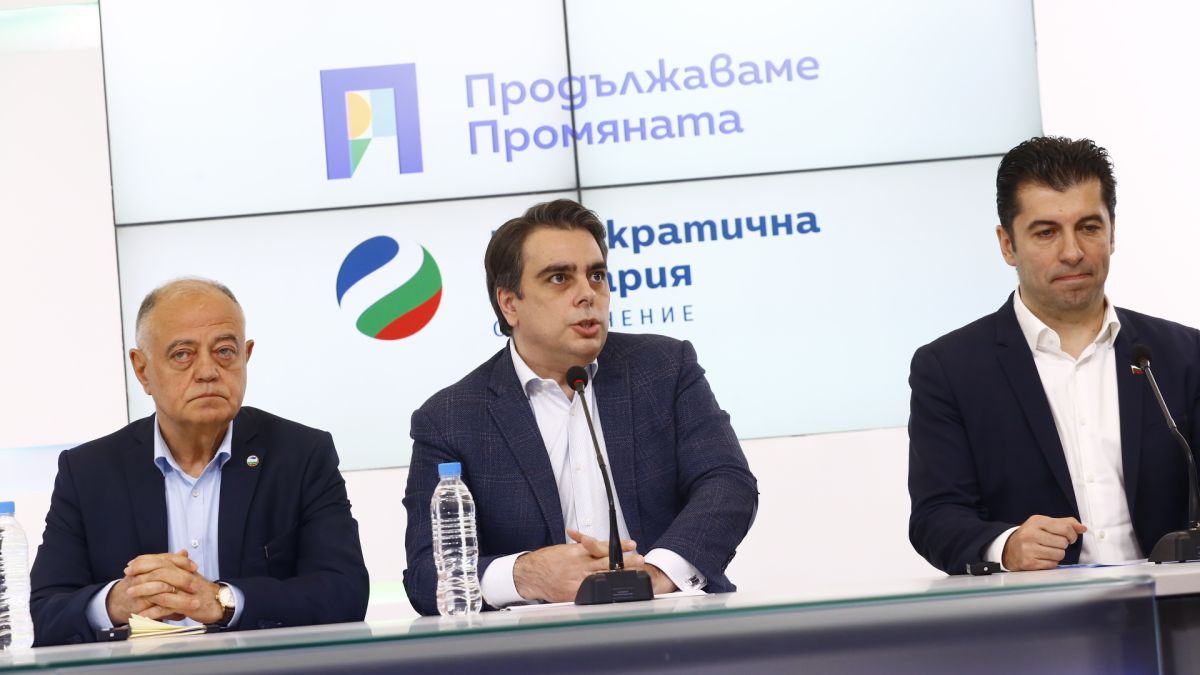 Политически наблюдатели обясниха защо ПП-ДБ са пътници и може да стане голямата беля