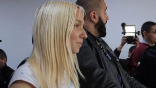 Емили Тротинетката ревна пред съда: Заплашиха да ме залеят с киселина и изнасилят 