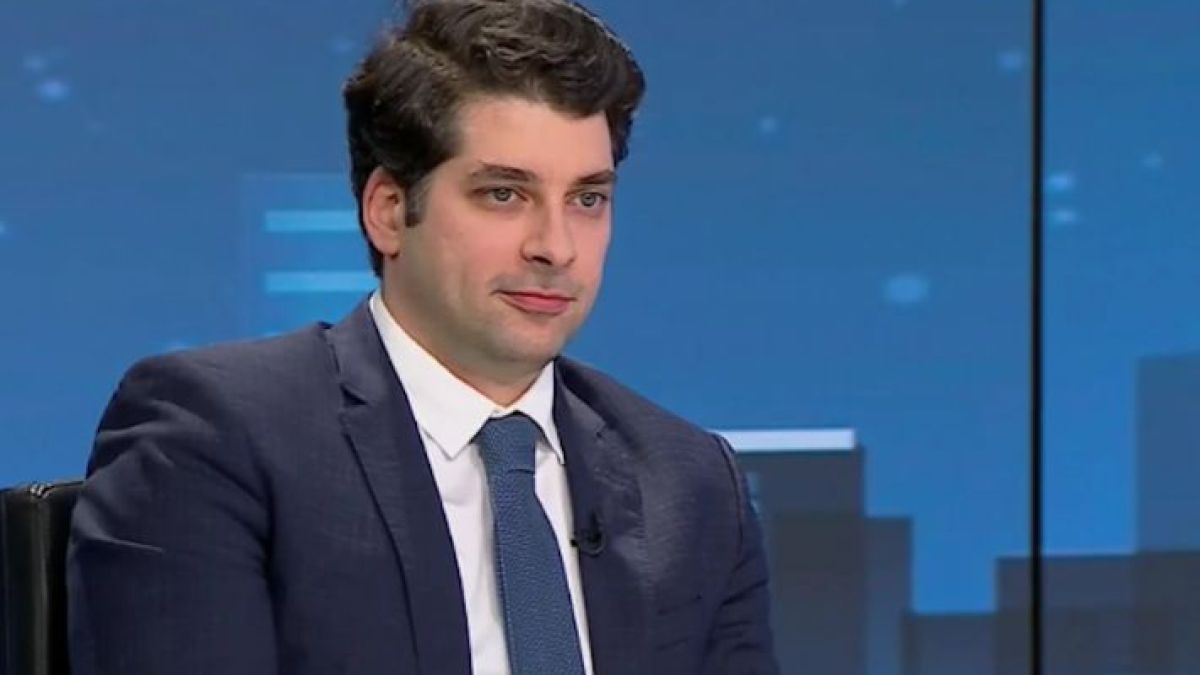 Пеканов с гръмки новини за големи финансови проблеми и...