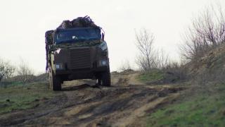 ВИДЕО от войната: Залужний показа как щурмова авиация използва бронирана техника в посока Бахмут