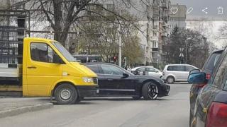Мрежата побесня заради това, което шофьор на Порше направи в София СНИМКИ
