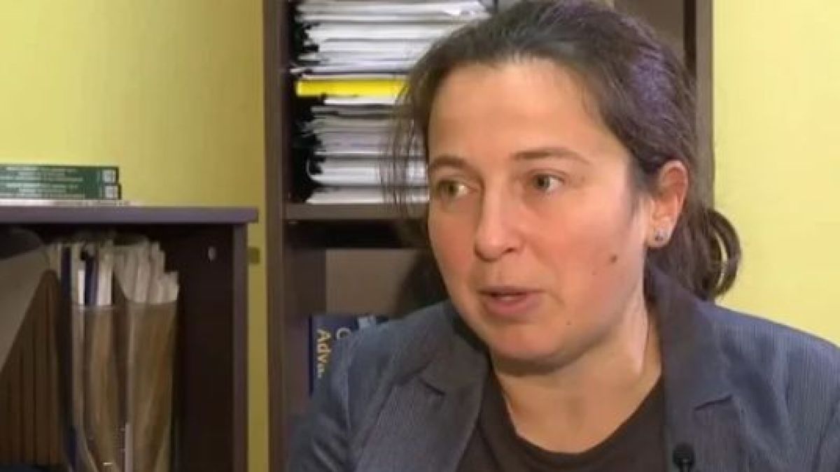 Нова ТВ нарочно пусна човек на Антоанета Цонева 10 минути да агитира срещу хартиения вот