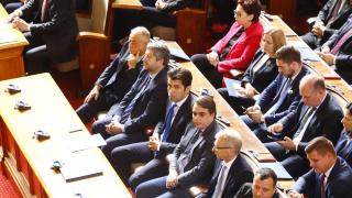 Кандидатите на ГЕРБ и "Възраждане " отхвърлени за шеф на парламента, Асен Василев с екзотична оферта 