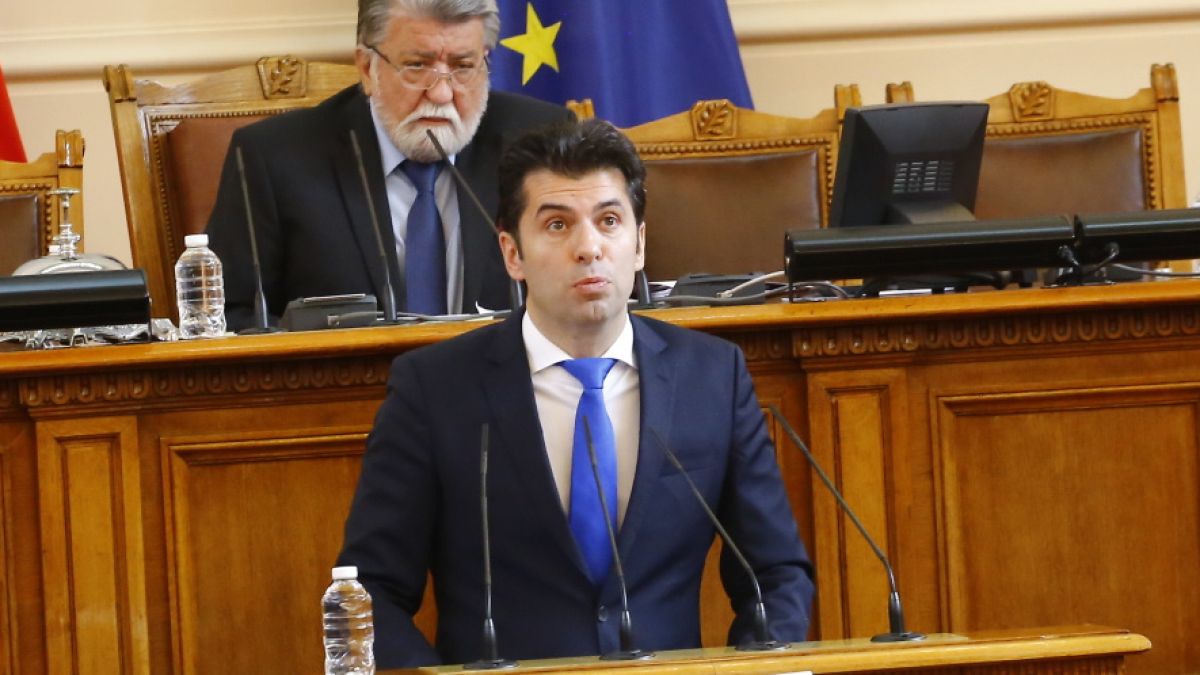 Андролова: Киро да ни говори за компетентна финансова политика, това е гьонсуратлъкът на всички времена