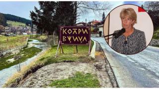 Няма да разчетете: Не е за вярване какво пише на табела на входа на Копривщица СНИМКА