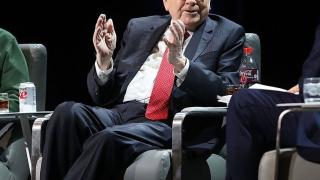 Бъфет: Ще се откажете ли от своя iPhone срещу $10 000?