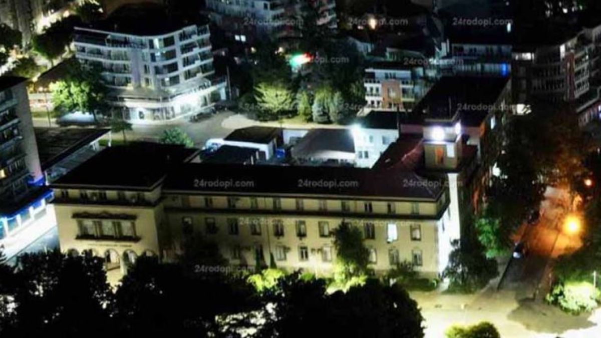 Смразяващи разкрития за жестокото клане в тоалетната на бар в Кърджали!