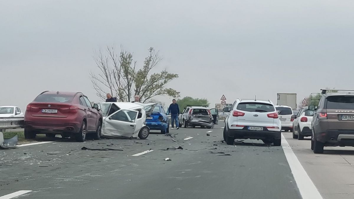 Ад на АМ "Тракия" с фатален край, страшно е! СНИМКИ