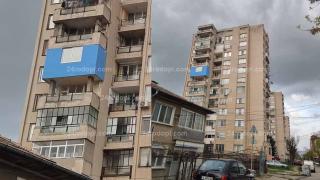 Усвоена тераса на кърджалийски блок вбеси всички, ето защо СНИМКИ