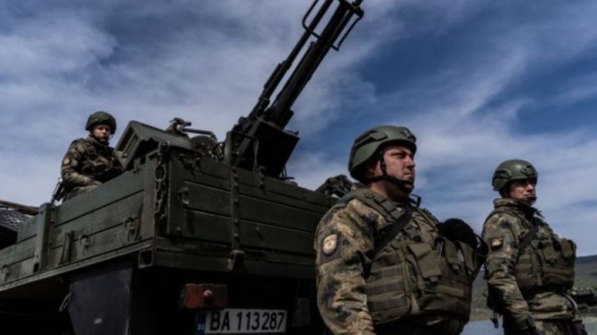 МО призна колко много България е помогнала на Украйна, но обезщетенията от ЕС за нас са само...