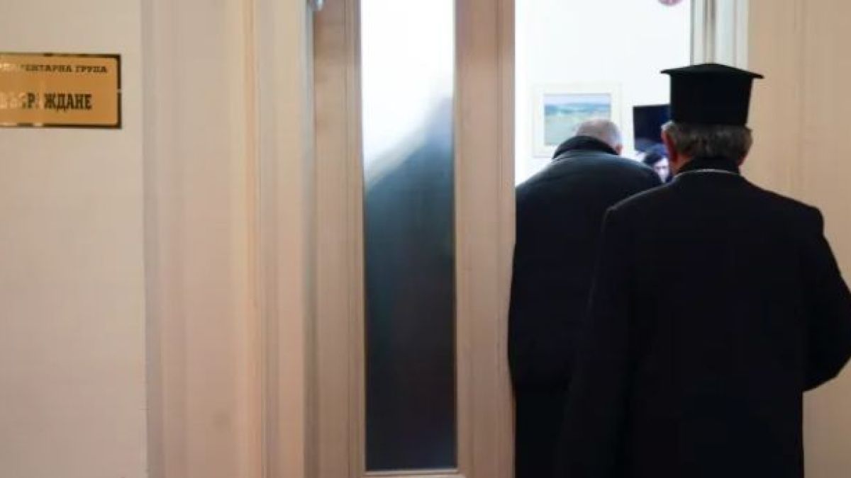  „Възраждане“ взе стая в НС, ползвана от ДБ преди това и ето какво направиха СНИМКИ