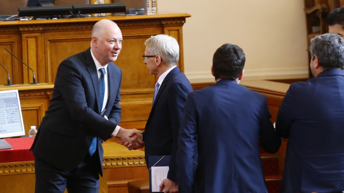 Социолог посочи голямата въпросителна след избора на парламентарен шеф 