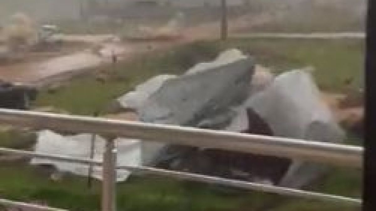 Нова свирепа стихия удари опустошен от трусовете турски град ВИДЕО 