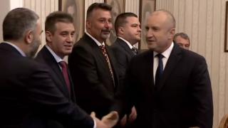 Радев поздрави хората на Слави заради сериозно постижение, пошегува се със… БЛИЦ TV