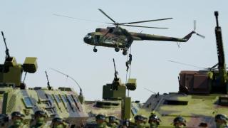 Вучич се похвали пред Орбан с "най-силната армия в историята" на Сърбия ВИДЕО