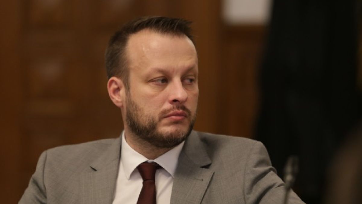 Човек на Киро и Асен налива акъл по телевизията, поиска от българите да...