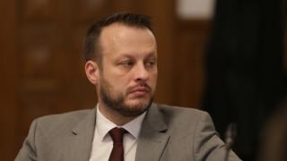 Човек на Киро и Асен налива акъл по телевизията, поиска от българите да...