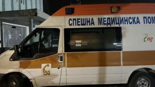 Първи СНИМКИ от среднощната гонка с мигранти и линейка в Пловдивско 