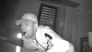 Заснеха нагъл крадец да тараши апартамент в София ВИДЕО