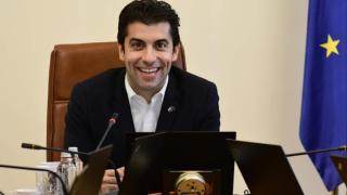 Шкварек се хвана за главата заради словореда на Кирил Петков и зададе въпрос на умнокрасивите