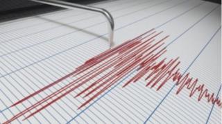 Заплаха от цунами след мощно земетресение