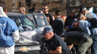 Касапница в Ерусалим: Кола се заби в пешеходци, кръв и тела навсякъде ВИДЕО