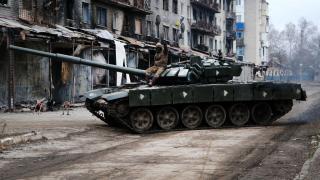 Русия извади новия си танк "Т-14 Армата" в Украйна 