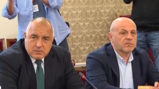 Лидерската среща започна без стискане на ръце, първи думи на Борисов и Петков БЛИЦ TV
