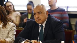 Борисов нахлу на срещата в НС, докато Добрев и Василев си крещяха и... ВИДЕО