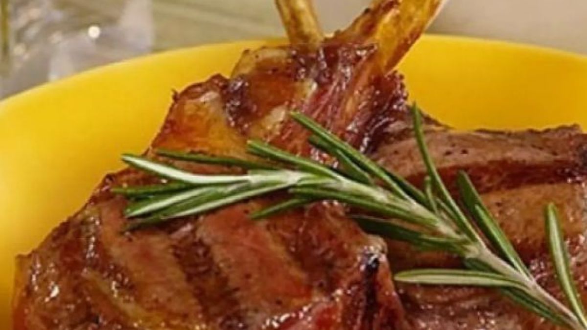 Сочни агнешки ребърца в марината от провансалски билки - нереална вкусотия 