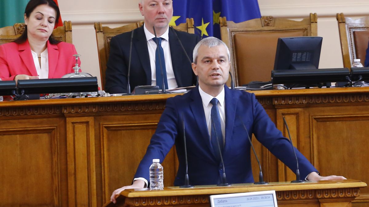 Костадинов изригна: 30 задържани и никаква реакция от държавата