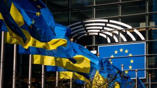 Комисия в ЕП одобри удължаването на безмитния внос на украинско зърно с 1 година