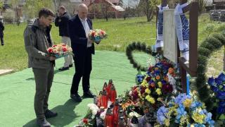 Главният прокурор Иван Гешев посети Буча и...СНИМКИ