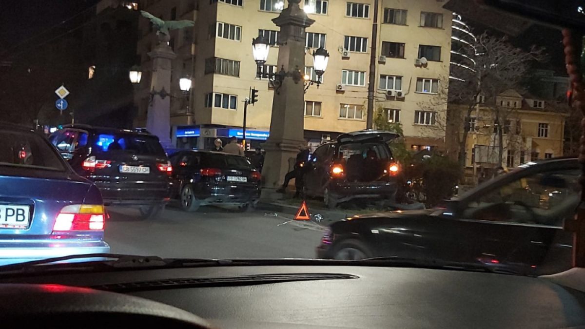 Опасна ситуация по тъмно на "Орлов мост" СНИМКА 