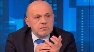 Томислав Дончев тропна по масата: Не е редно...