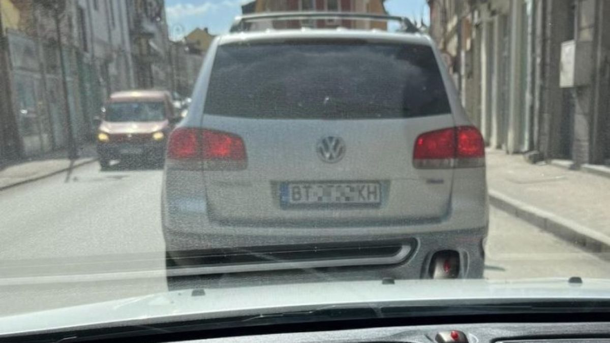 Търновски джигит с грозна постъпка към млада майка в центъра на града СНИМКИ