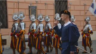 На бас, че не знаехте, че това е най-малката армия в света