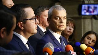 Костадинов избухна заради шарените джендъри на Устата и... ВИДЕО