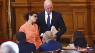 Ненормално и невярно - шефът на НС с горещи разкрития за скандалните записи на ПП БЛИЦ TV