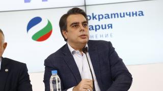 Балабанов захапа Асен Василев: Това е абсолютна глупост!