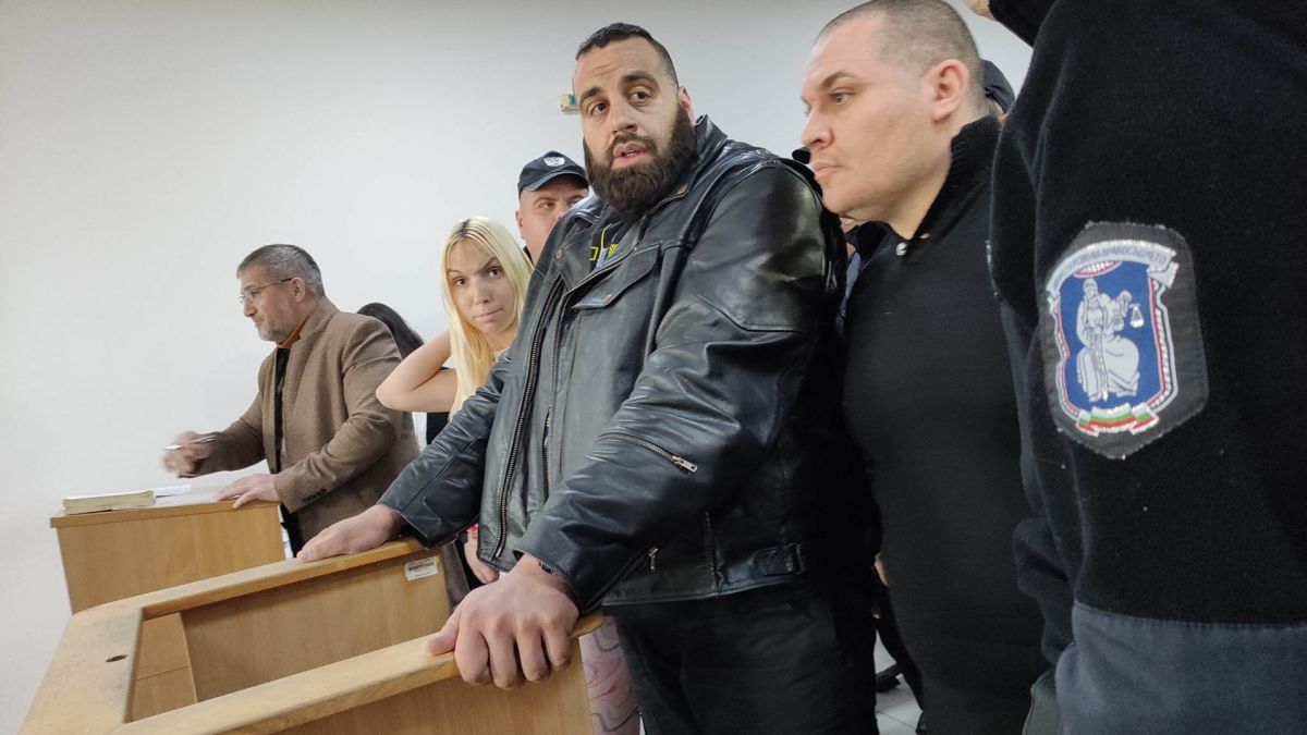 Чеченеца проплака: Подкрепете ни пред съда в Пловдив, Момчето от видеото...