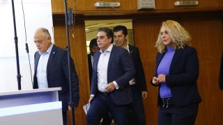 Политолог, близък до Радев, разказа за интересна среща в кабинета на Асен Василев: Викна ме на кафе и... 