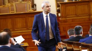 „Дейли Телеграф“ свърза българите руски шпиони с „Възраждане“