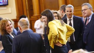 Тузарски район в София въстана, след като Стоян Михалев напипа на баницата мекото