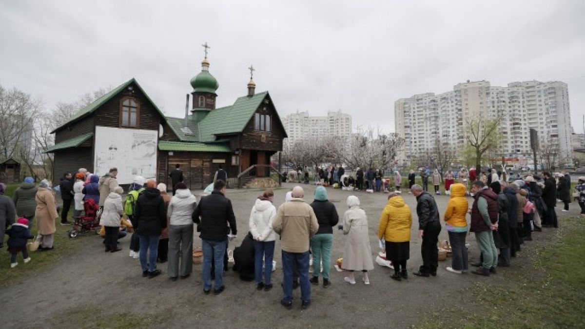 Втората война в Украйна се развихри, хората едва оцеляват 
