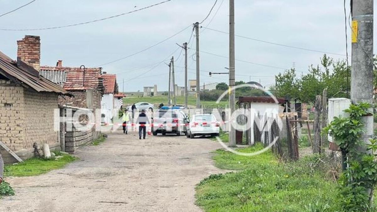 Нов ужас: Братя се клаха с ножове и брадви в злополучното с. Манолово СНИМКИ