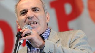 За Каспаров няма никакво съмнение кой стои зад атаката с дронове по Кремъл