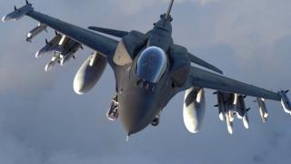 Министър Стоянов каза кога пристигат българските Ф-16