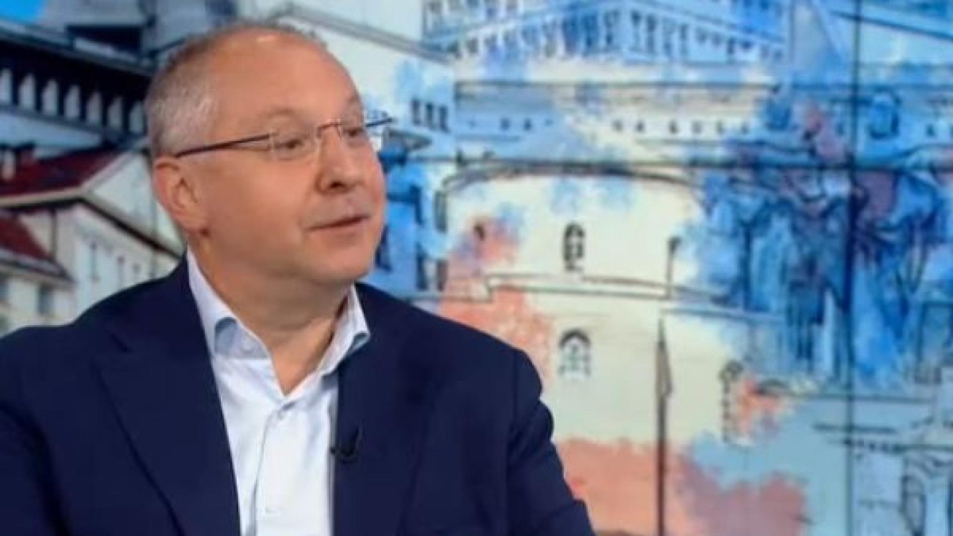 Станишев скочи: Борбата срещу джендърите в училищата е измислена тема! 