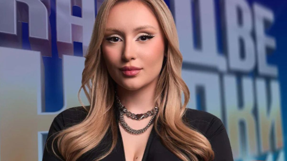 Дара Екимова лъсна по гол задник в "Капките", Блатечки започна да заеква... ВИДЕО 18+